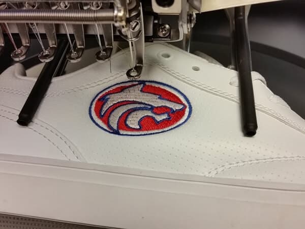 Sewing Machine for Sewing Custom Sneakers - Leather Sewing Machines 